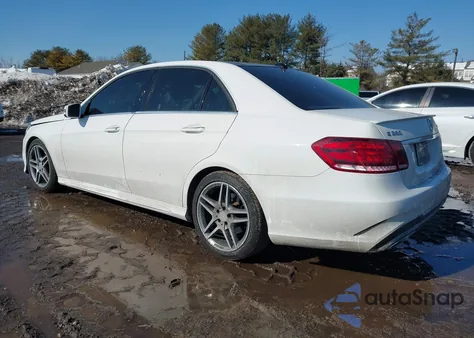 2015 Mercedes-Benz E 350 4Matic z USA, uszkodzony, nr VIN WDDHF8JB9FB149915